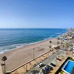 Frente Al Mar *