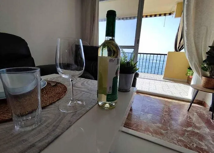 Frente Al Mar Апартаменты Фуэнхирола